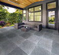 B&B Blue Stone 2 en situation — carrelage effet pierre