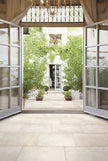 B&B Kayros en situation — carrelage effet pierre