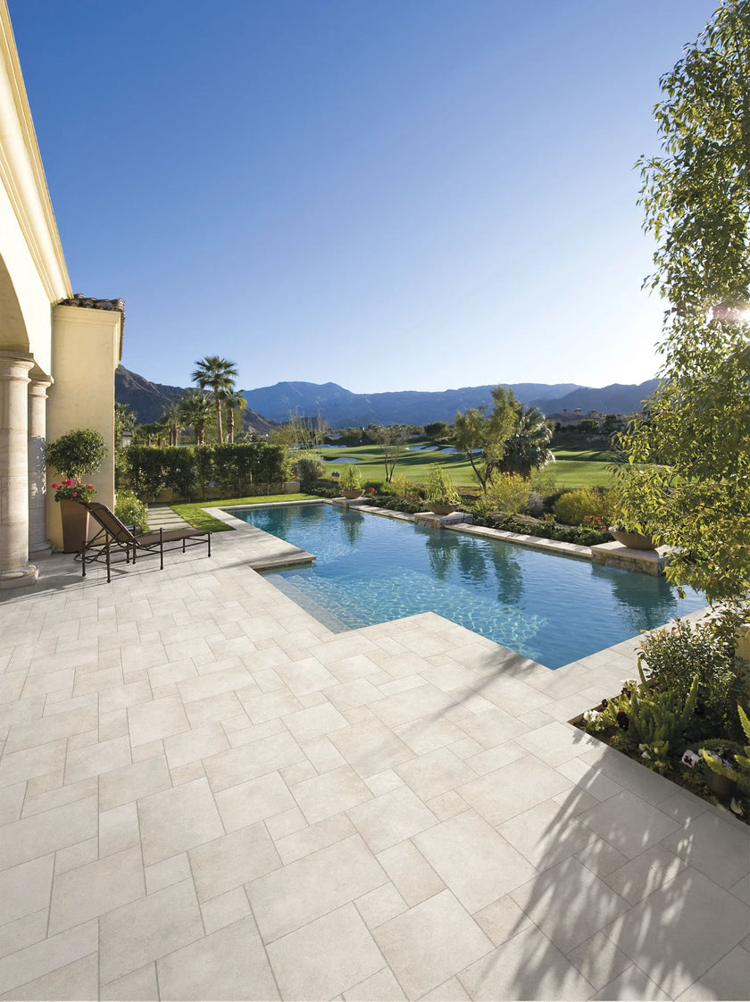 B&B Kayros en situation — carrelage effet pierre
