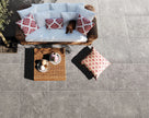 B&B Cassio Grigio en situation — carrelage effet pierre