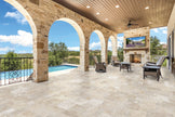 B&B Travertino Rustic en situation — carrelage effet pierre