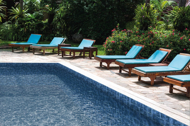 CRZ64 Spa & Pools en situation — carrelage carrelage de piscine