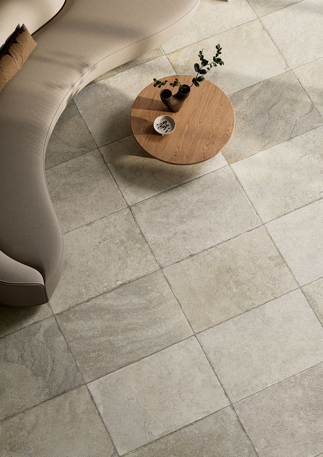 Fioranese Borgogna Perigueux Grigio en situation — carrelage effet pierre