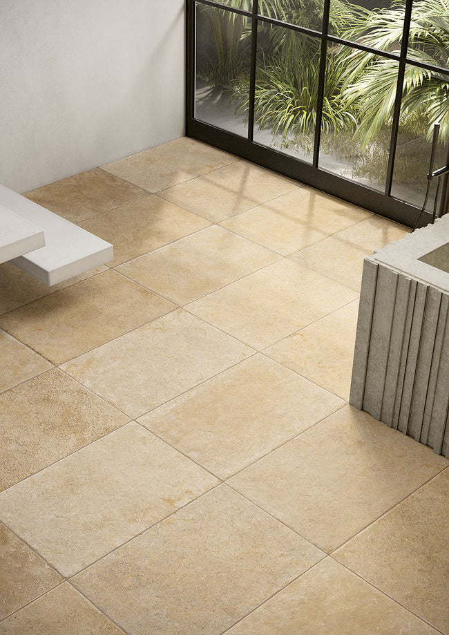 Fioranese Borgogna Pietra di Fez Beige en situation — carrelage effet pierre