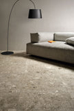 Fioranese Frammenta Beige en situation — carrelage effet pierre