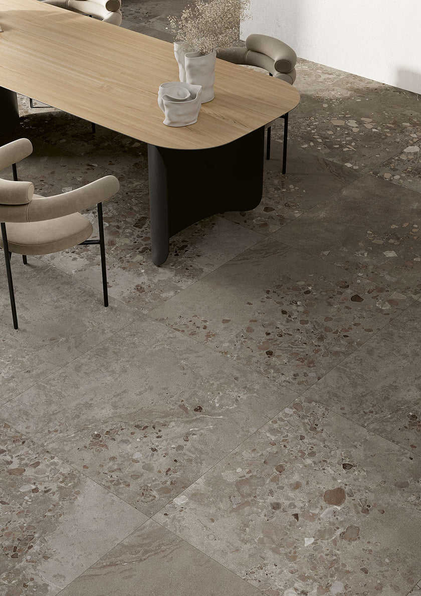 Fioranese I Cocci Siciliani Nero en situation — carrelage effet pierre