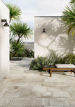 Fioranese Petite Avorio en situation — carrelage effet terre cuite