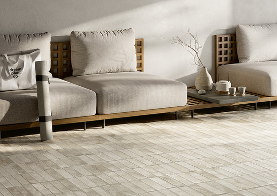 Fioranese Petite Avorio en situation — carrelage effet terre cuite