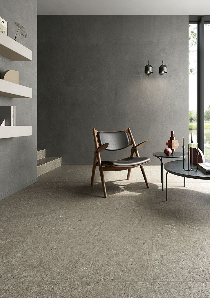 Fioranese Mashup Dolomia Grigio Scuro en situation — carrelage effet pierre