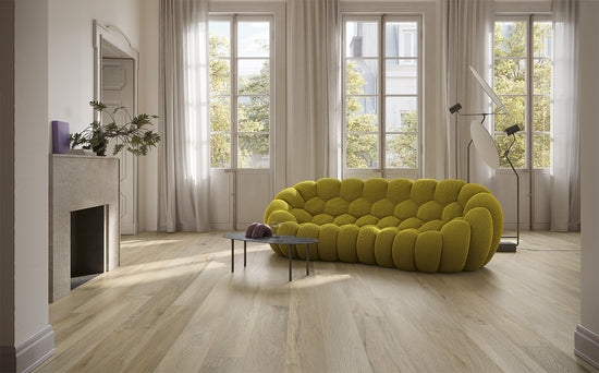 Serenissima I Lecci Leccio Gentile en situation — carrelage effet bois