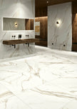 Carrelage Margres Linea Prestige Calacatta 100x100 antidérapant en ambiance salle de bains