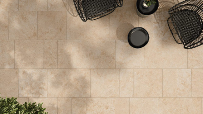 NOVOCERAM RACINES BANDES ROMAINES AUGUSTA OUTDOOR PLUS 20 mm — Clair en composition