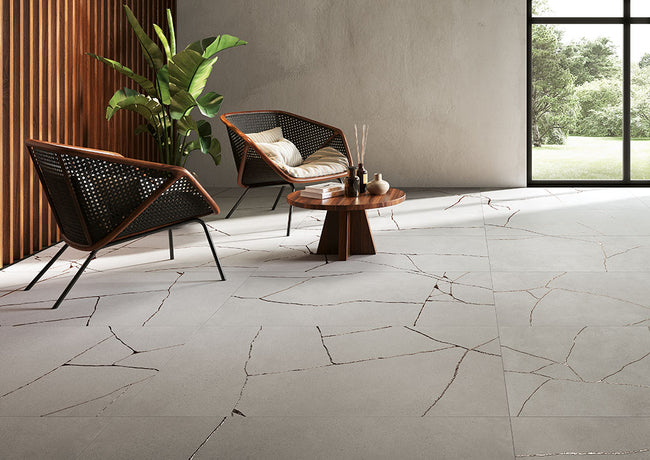 Fioranese Kintsugi Fog en situation — carrelage effet béton