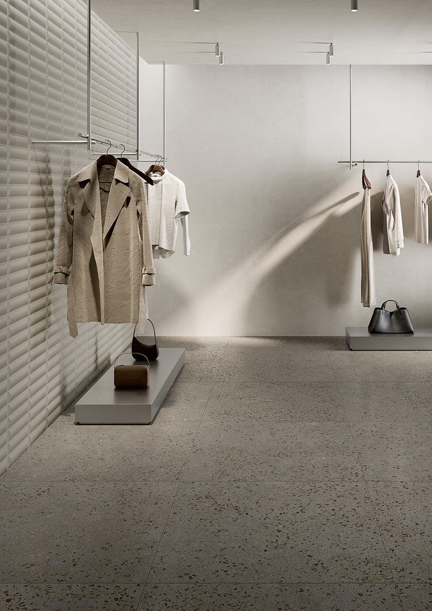 Fioranese Bits Grey en situation — carrelage effet terrazzo