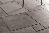 Fioranese Heritage Grey en situation — carrelage effet terre cuite