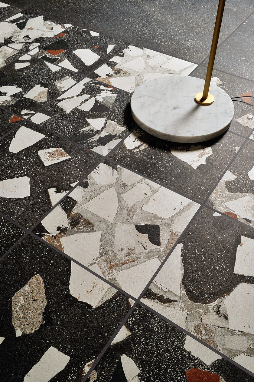 Fioranese I Cocci Grafite en situation — carrelage effet granito