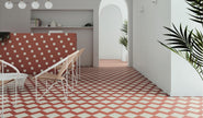 WOW Solid – salle à manger, mur en Solid XS Cotto et Solid S Chalk, sol en Solid S Cotto et Solid M Chalk