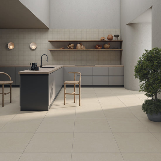 ARCANA Parallax en situation — carrelage effet béton