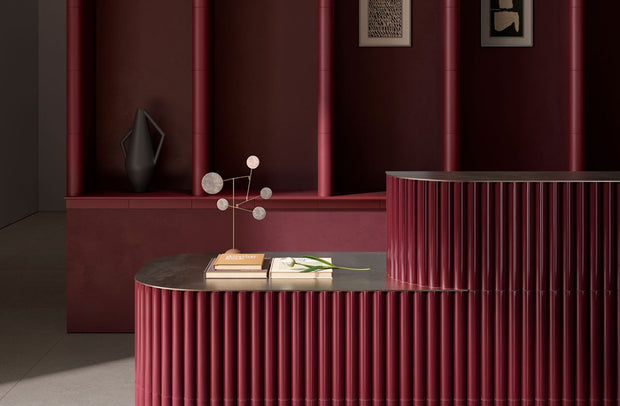 Ambiance carrelage Elios Skultura ArgillaKotta Skultura 5cm Porpora Gloss Soft Commerciale evidenza