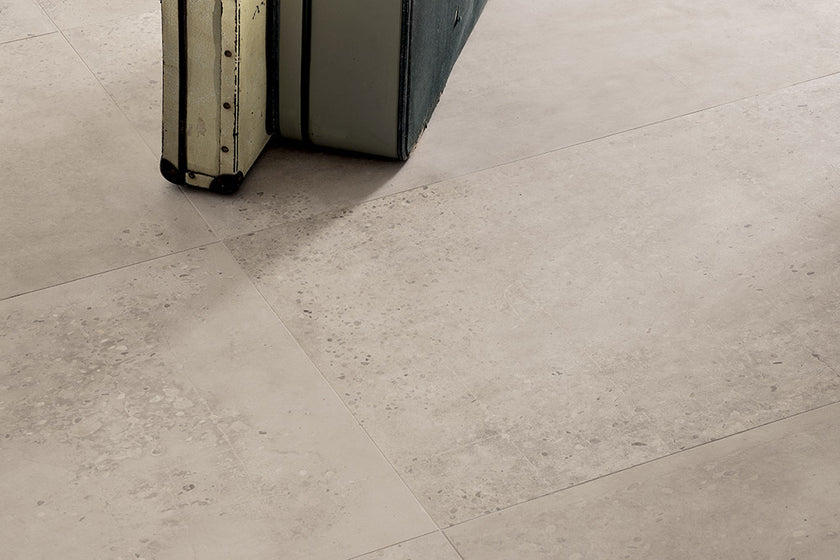 FIORANESE CONCRETE IVORY 60,4x60,4 MAT