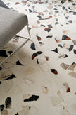 Fioranese I Cocci Calce en situation — carrelage effet granito