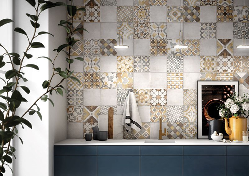 POLIS Azulejos en situation — carrelage effet majolique