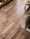 POLIS Vogue en situation — carrelage effet bois